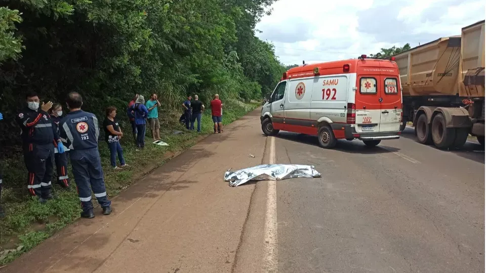Fatalidade : Homem morre atropelado por van na BR-163 em Toledo