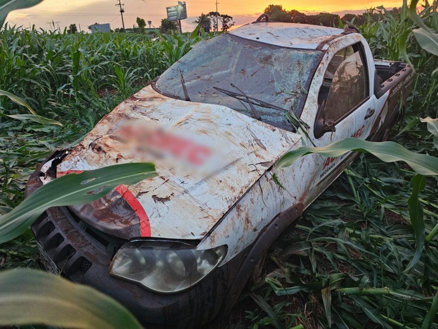 Grave : Carro capota na BR-163 entre Toledo e Sede Alvorada