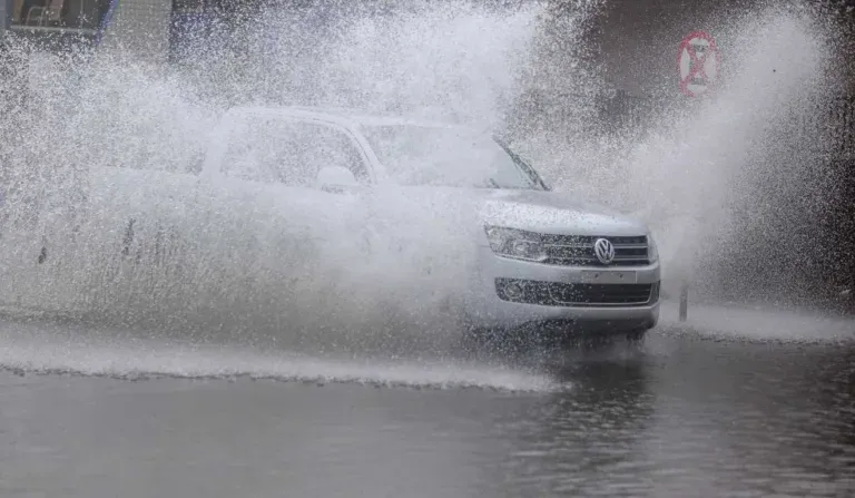 Frente fria : Pancadas de chuva devem atingir o Paraná em breve
