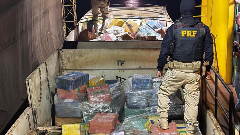 Região: PRF apreende mais de 17 toneladas de maconha na BR-163, em Marechal Cândido Rondon