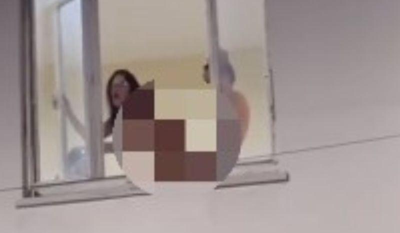 Flagrante: Casal é flagrado fazendo sexo na janela  de Aparatmento e viraliza nas redes sociais