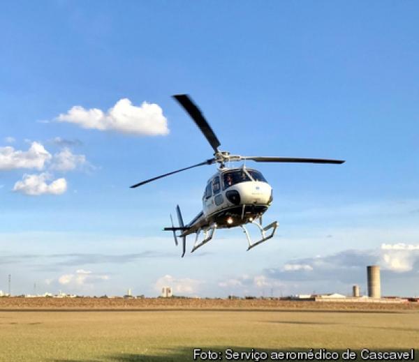 Grave: Helicóptero do CONSAMU realiza transferência de bebê de 3 meses de Santa Helena para hospital em Cascavel