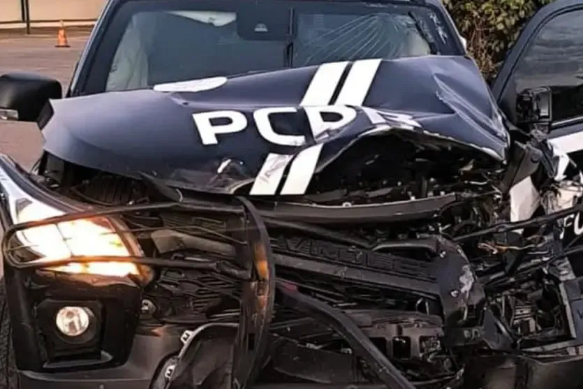 Grave Três policiais civis ficam feridos em colisão entre viatura e caminhão na BR-376