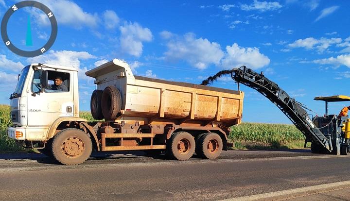 Guaíra: Município aplica material fresado em ruas de Dr. Oliveira Castro