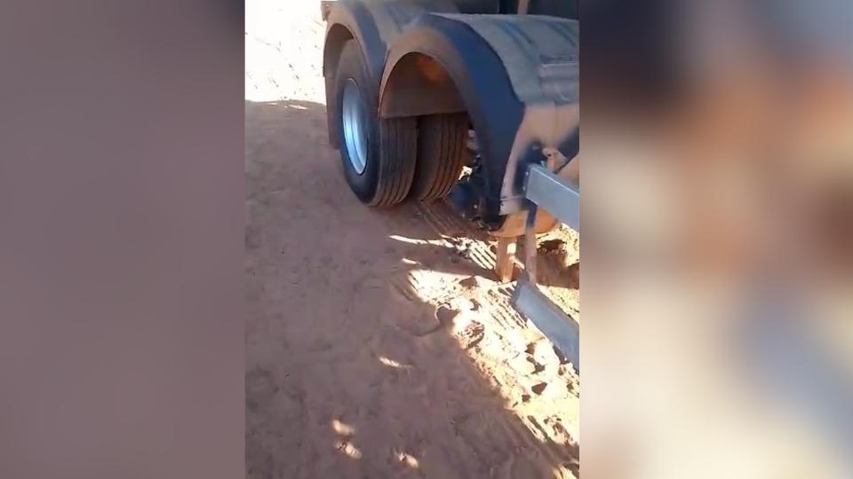 Carreteiro alerta sobre furto de pneus em parada na BR-163