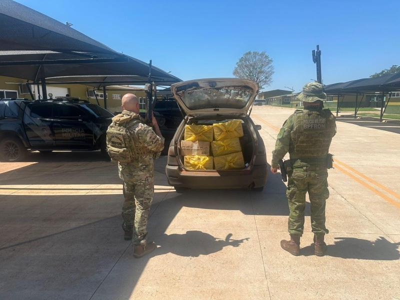 Apreensão: Carro carregado com cigarros paraguaios é apreendido em porto clandestino em Guaíra