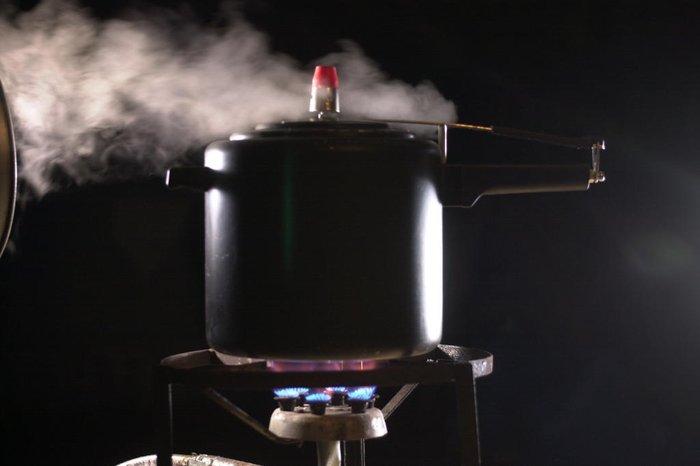 Atenção: Corpo de Bombeiros do Paraná alerta para riscos no uso da panela de pressão