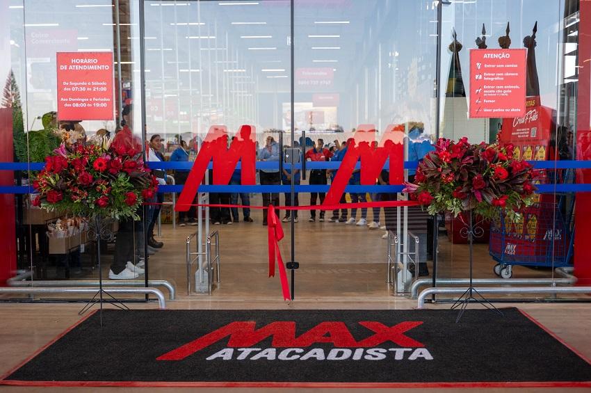 Vídeo: Ederson Muffato e o Prefeito Gile falaram sobre a inauguração do Max Atacadista 