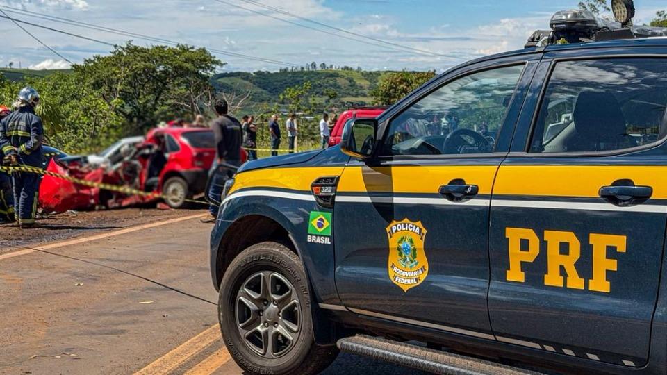 Grave acidente na BR-369 deixa pai morto e esposa e filhos em estado grave