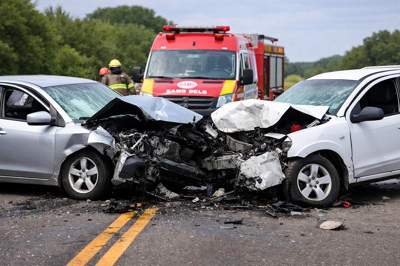Grave colisão deixa um morto e dois feridos em rodovia da região