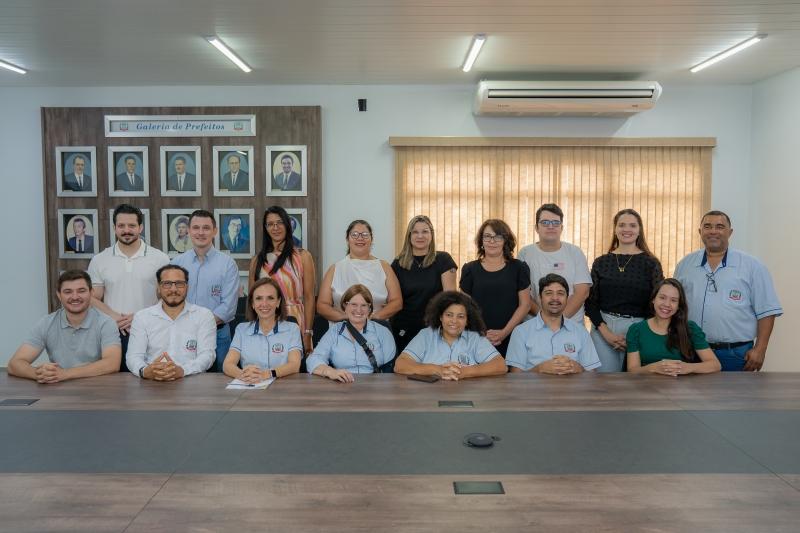 Município de Guaíra realiza ato de posse de novos servidores efetivos