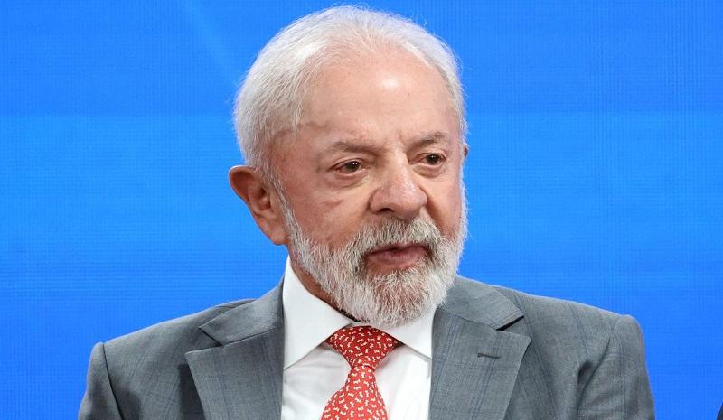 Novo diz que vai pedir inelegibilidade de Lula após desfile na Sapucaí