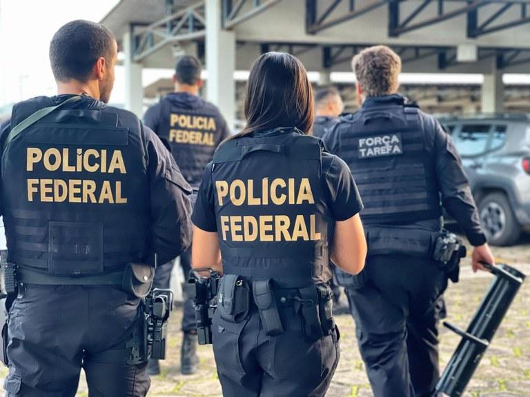 Operação: Polícia Federal mira lavagem de dinheiro na fronteira e cumpre mandados em Guaíra