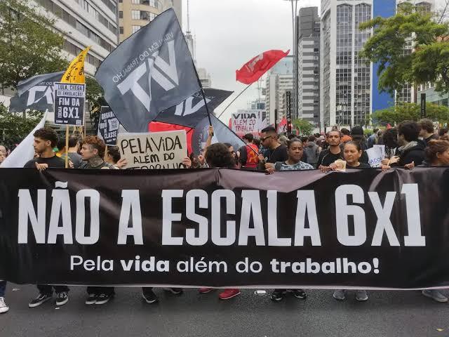 PEC do Fim da Escala 6x1: Veja Como Votou a Bancada do Paraná na Câmara