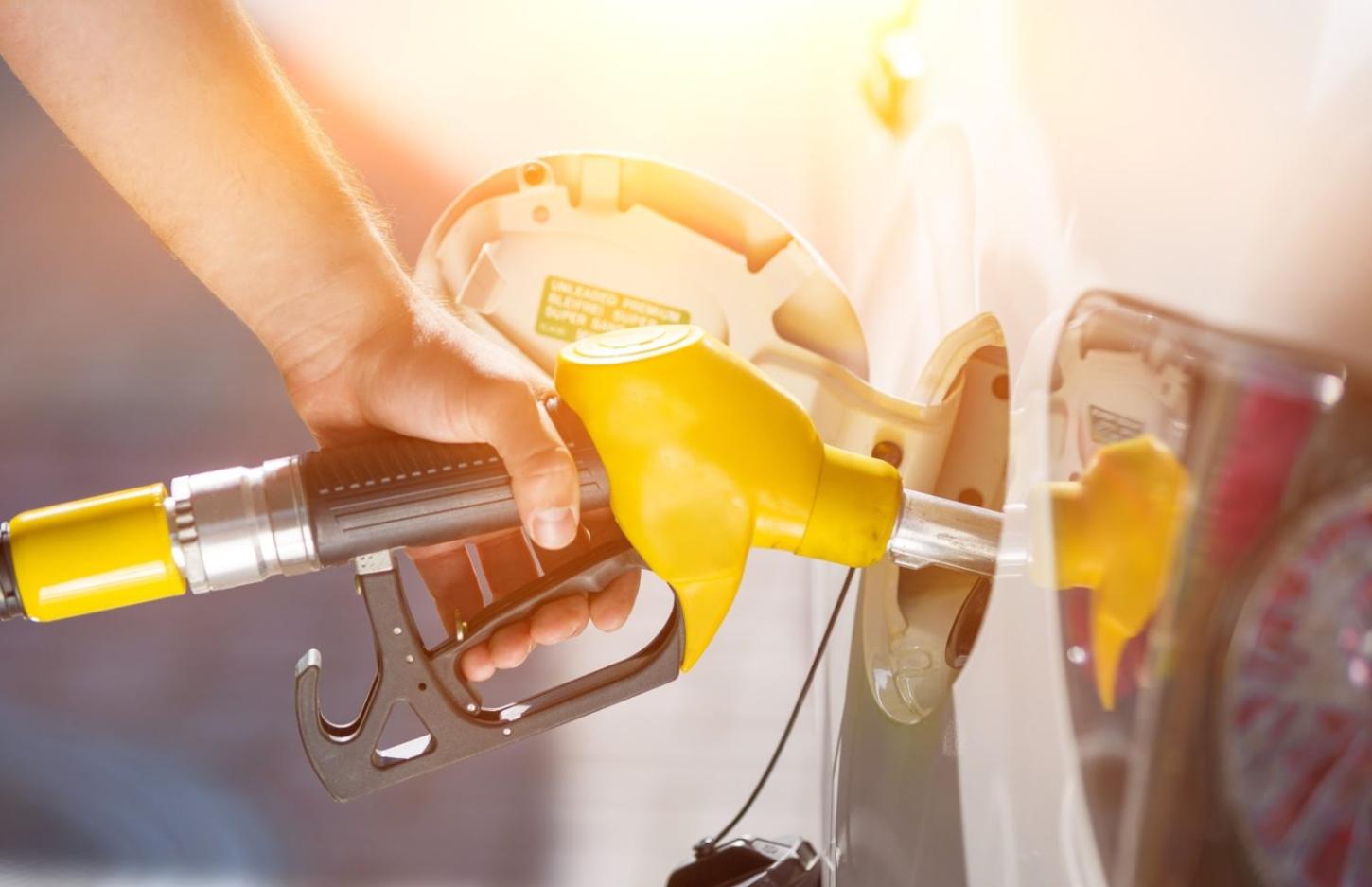 Redução: Governo anuncia subsídio para reduzir preço da gasolina e conter inflação
