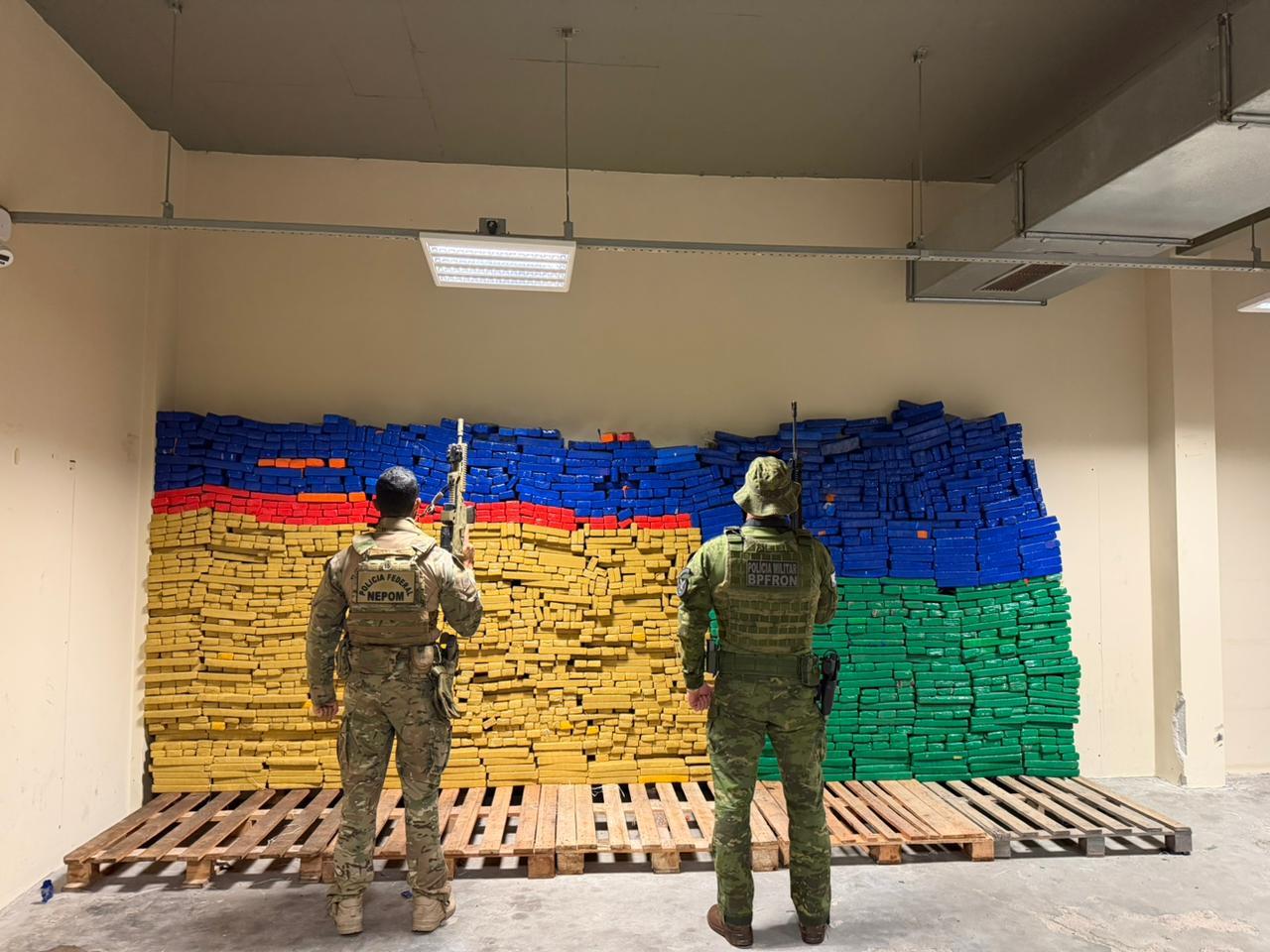 Megaapreensão: PF e BPFRON Encontram Mais de 2,1 Toneladas de Maconha em Caminhão Boiadeiro