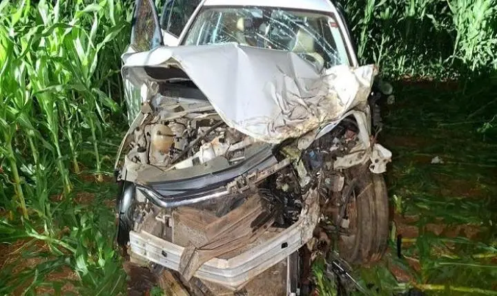 Acidente entre dois veículos deixa cinco pessoas feridas na PR-182