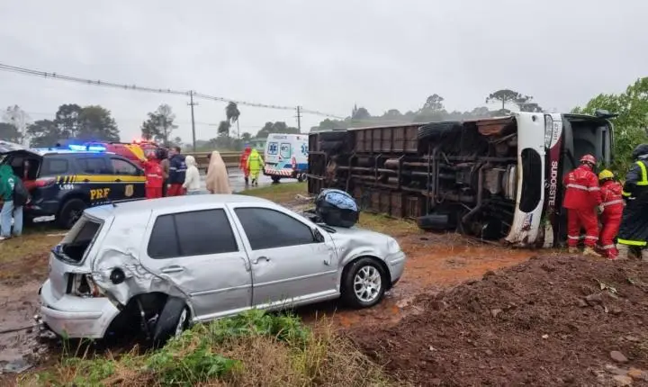 Estradas: Acidente com ônibus de turismo deixa 14 feridos na BR-277