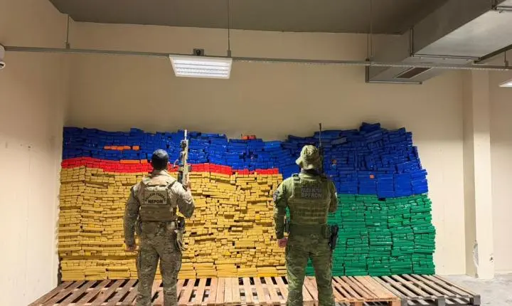 Megaapreensão: PF e BPFRON Encontram Mais de 2,1 Toneladas de Maconha em Caminhão Boiadeiro
