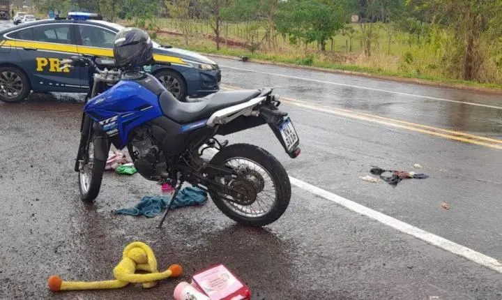 Passageira tem duas pernas amputadas após acidente entre caminhão e moto em Mato Grosso do Sul